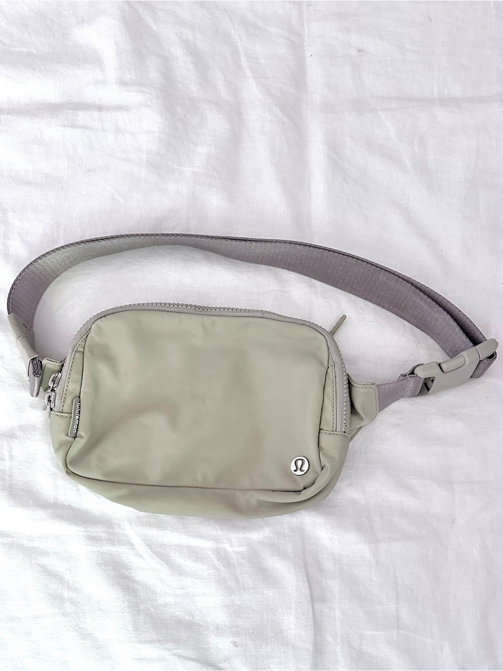 lululemon Everywhere Belt Bag 2L Tan Crossbody Fanny Pack
